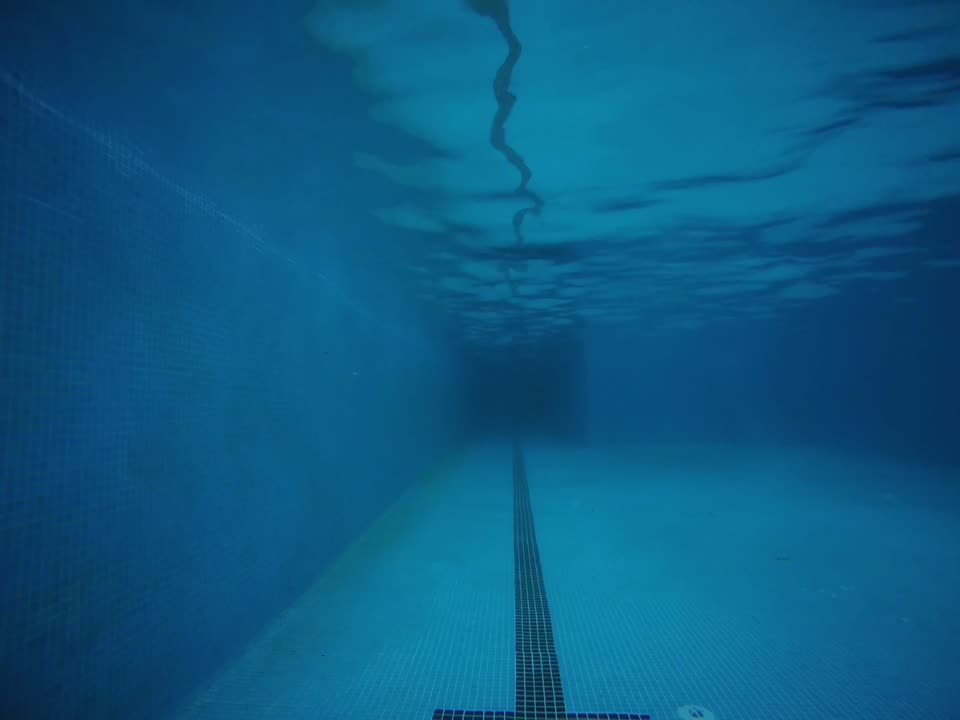 Front underwater clip